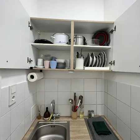 Studio-apartment In Zentraler Lage Appartement