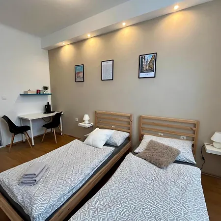 Studio-apartment In Zentraler Lage Апартаменты *