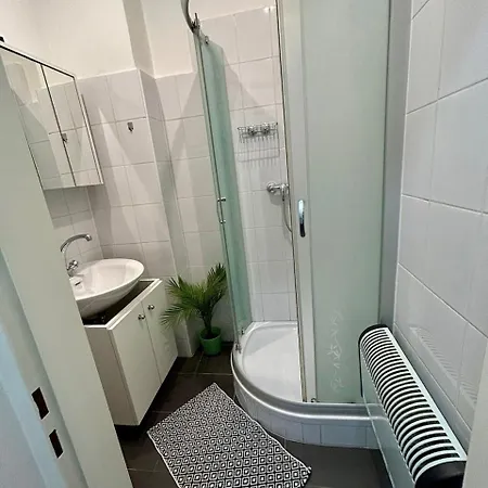 Studio-apartment In Zentraler Lage * غراتس